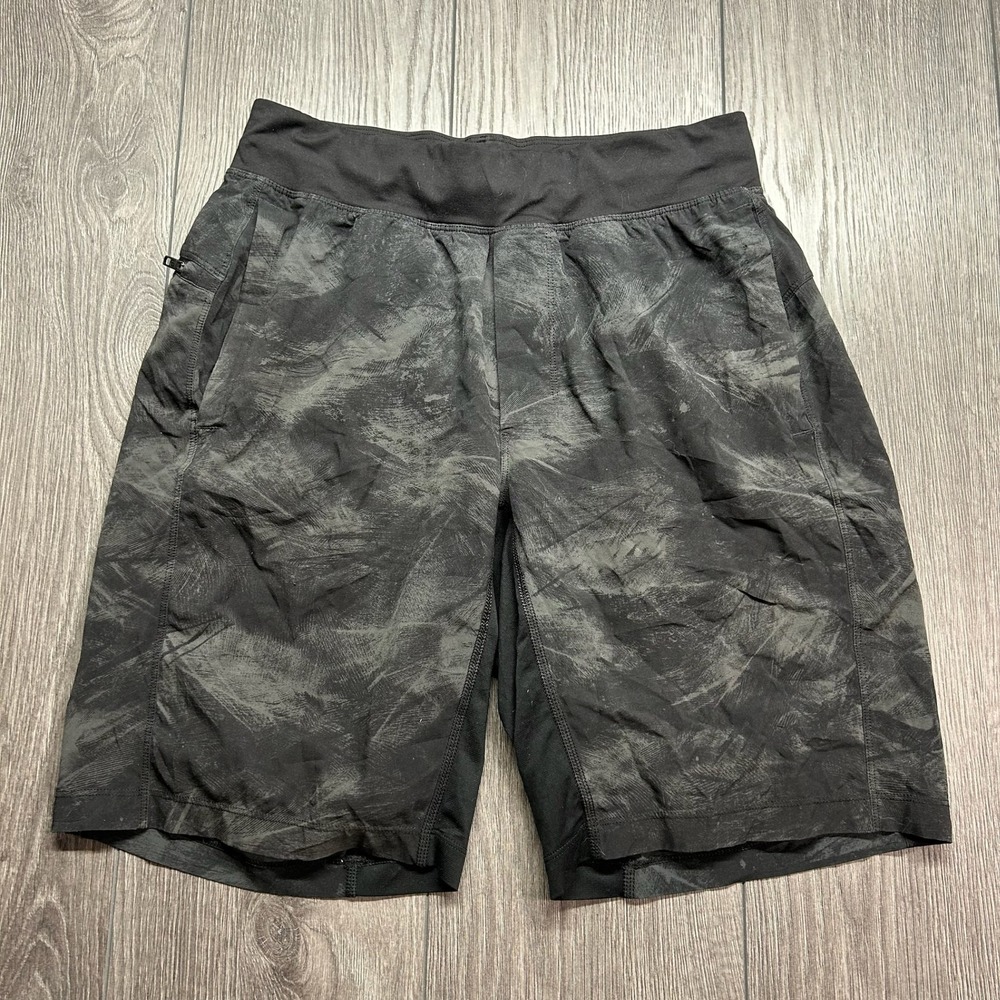 Lululemon Pace Breaker Lined Shorts Mens Small Black Grey Abstract Print 7"